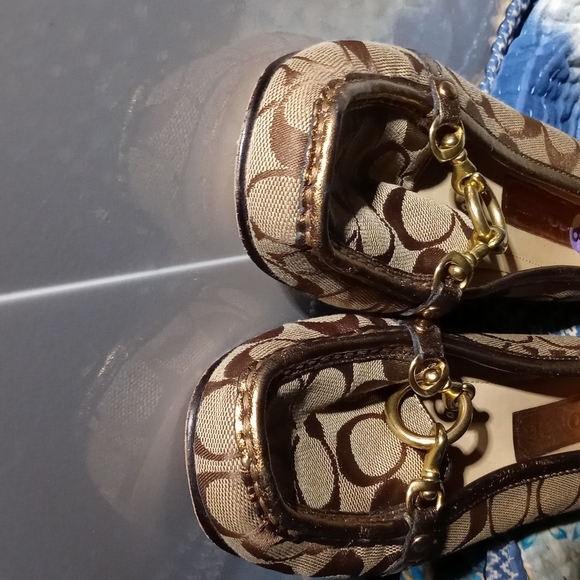 Coach Signature Square-toed Loafers Gold 8M - Picture 7 of 7